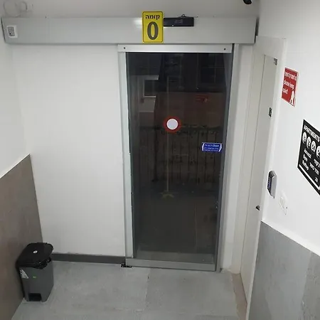 Ryo 22 דירה במלון בוטיק 2 דקות מטיילת בת ים Exterior photo