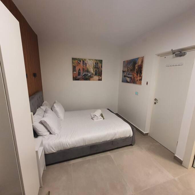 Appartement Ryo 22 דירה במלון בוטיק 2 דקות מטיילת Bat Yam