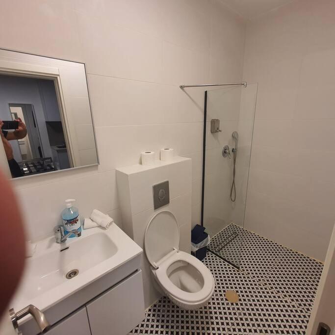 Ryo 22 דירה במלון בוטיק 2 דקות מטיילת Appartement